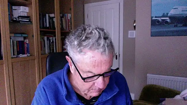 Snapshot of Oldpistolpete chatting on 02.10.25 Oldpistolpete online show from 02.10.25