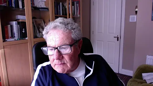 Snapshot of Oldpistolpete chatting on 03.04.25 Oldpistolpete online show from 03.04.25