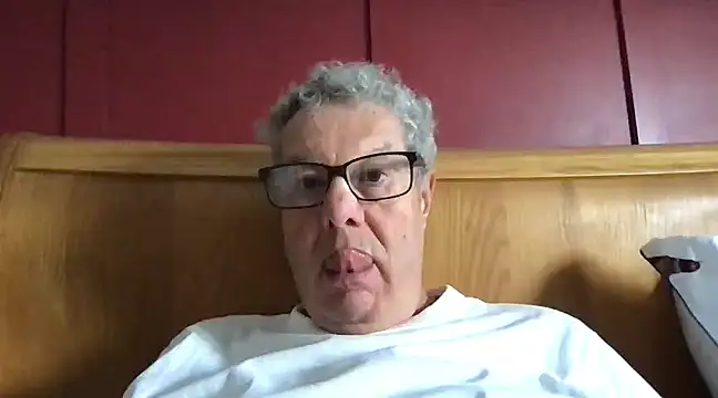 Snapshot of Oldpistolpete chatting on 03.07.25 Oldpistolpete online show from 03.07.25