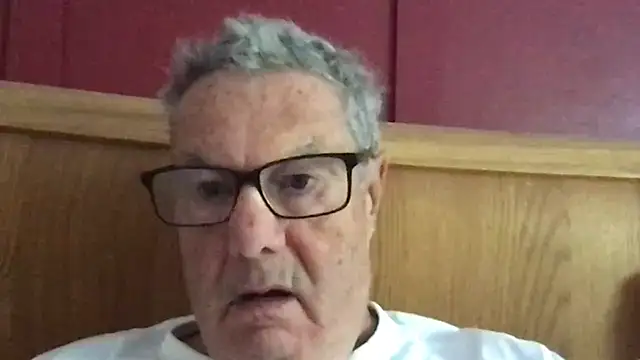 Snapshot of Oldpistolpete chatting on 09.12.25 Oldpistolpete online show from 09.12.25