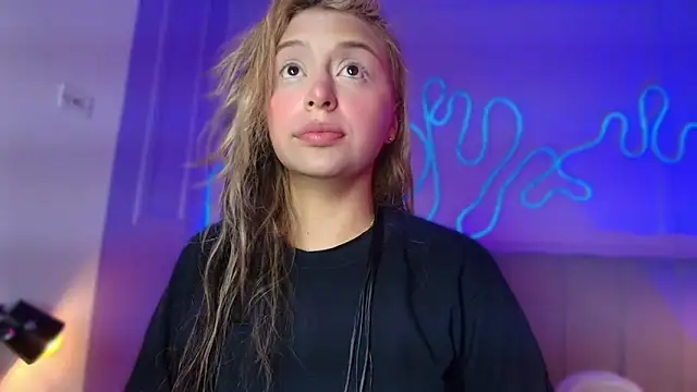 Sofly s online show from 04.28.26