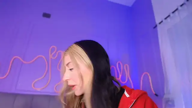 Sofly s online show from 05.01.26