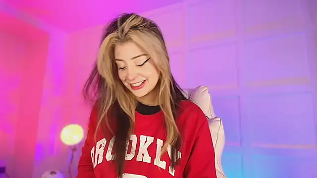Sofly s online show from 07.04.26