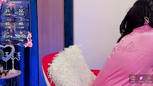 Snapshot of VanessaAngel chatting on 12.30.24 VanessaAngel online show from 12.30.24