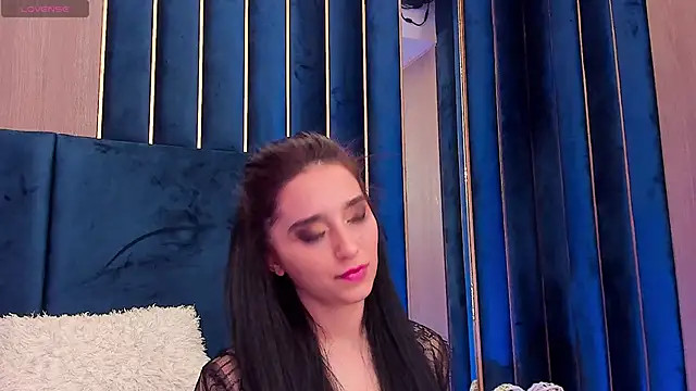 Snapshot of VanessaAngel chatting on 01.06.25 VanessaAngel online show from 01.06.25