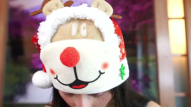 miss sharlotte18 online show from 12.15.25