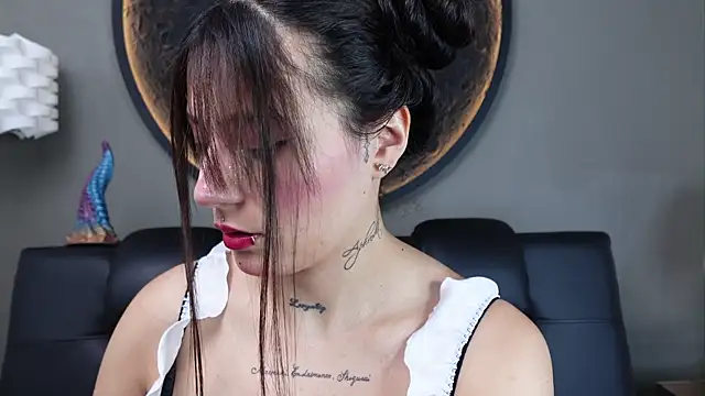 miss sharlotte18 online show from 04.06.26