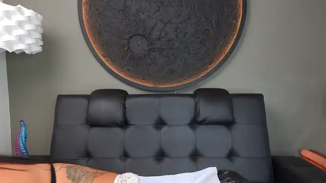 miss vaiolette online show from 02.27.26