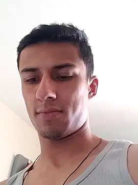 Ricardo hot03 online show from 03.17.25