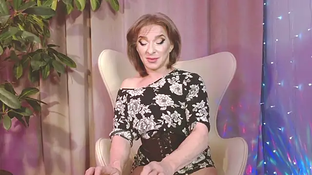 julia renard online show from 12.12.24