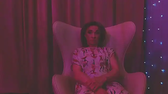 julia renard online show from 02.02.25