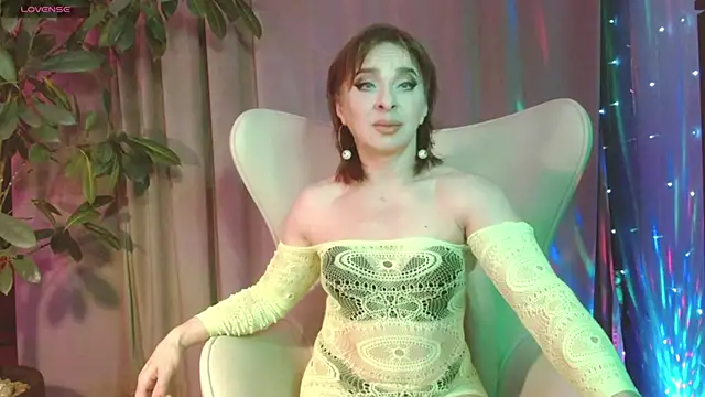 julia renard online show from 10.26.25