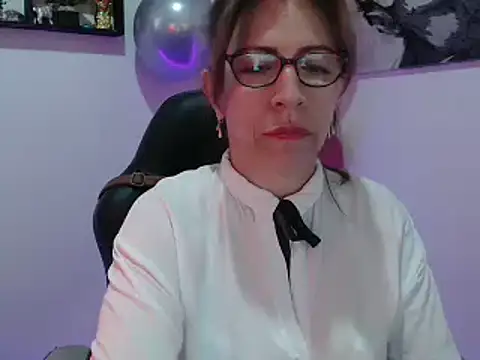 Chayla Ruiz online show from 03.04.25