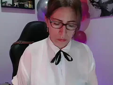 Chayla Ruiz online show from 03.04.25