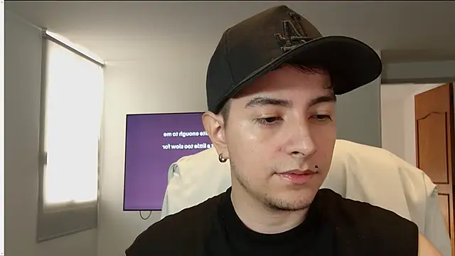 Jhoan saenz online show from 10.10.25