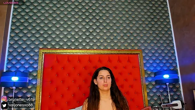 VallerieJones online show from 02.28.25