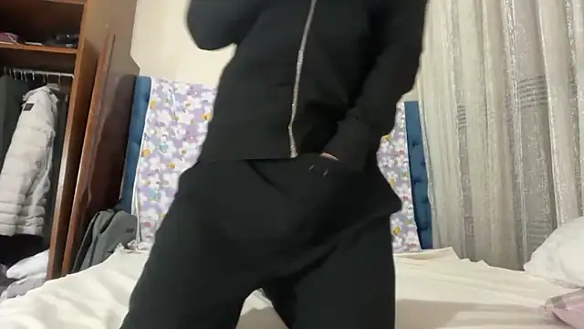 Snapshot of shokewave@xh chatting on 02.01.26 shokewavexh online show from 02.01.26