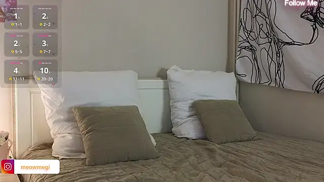 Snapshot of LisaSweetie chatting on 12.21.24 LisaSweetie online show from 12.21.24