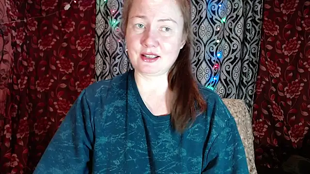 Snapshot of EmilyDoth chatting on 01.19.26 EmilyDoth online show from 01.19.26