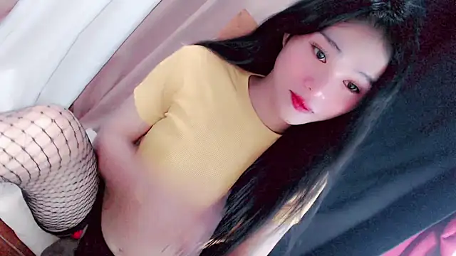 Snapshot of amomentoflust69 chatting on 02.23.26 amomentoflust69 online show from 02.23.26