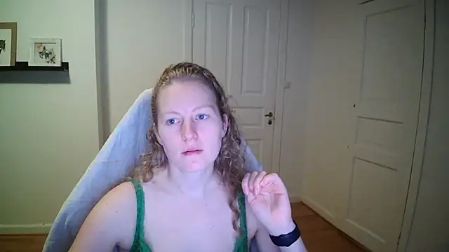 Girlnina-1995 online show from 11.03.25