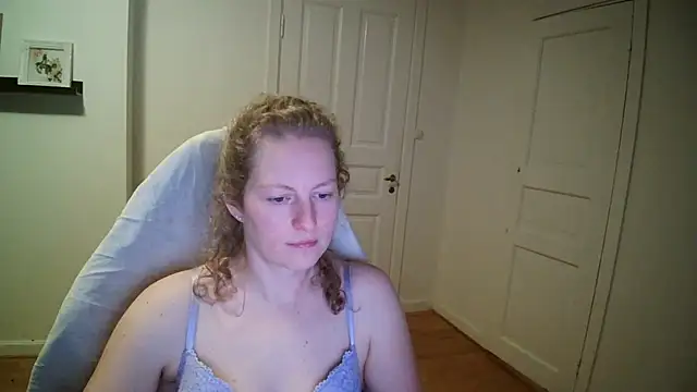 Girlnina-1995 online show from 12.01.25