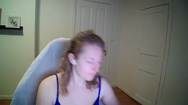 Girlnina-1995 online show from 12.03.25