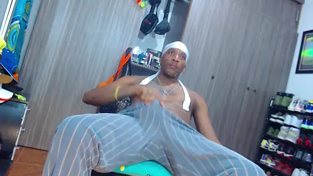 Snapshot of bigdickxblackx chatting on 05.29.26 bigdickxblackx online show from 05.29.26