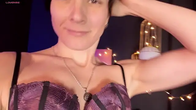 LorenDaze online show from 02.04.25