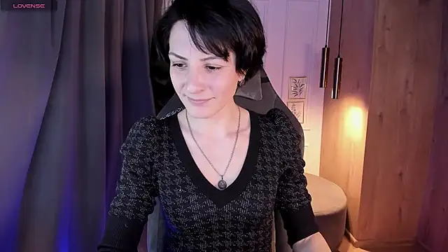 LorenDaze online show from 03.04.25