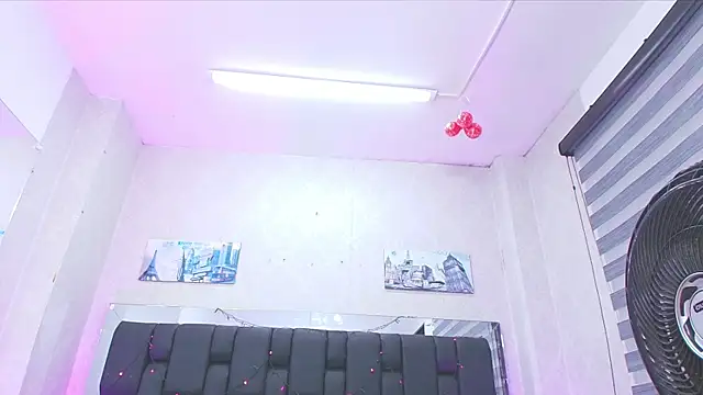  carolina fox online show from 02.21.25