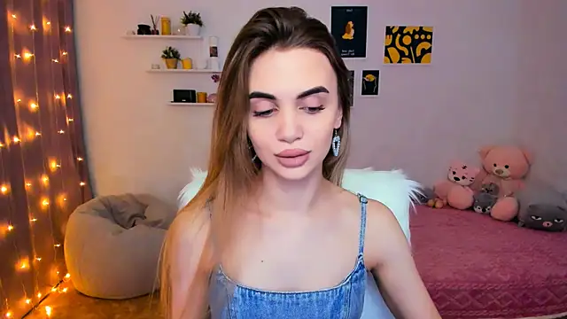 Snapshot of aPieceOfJoy chatting on 01.13.25 aPieceOfJoy online show from 01.13.25