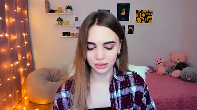 Snapshot of aPieceOfJoy chatting on 02.08.25 aPieceOfJoy online show from 02.08.25