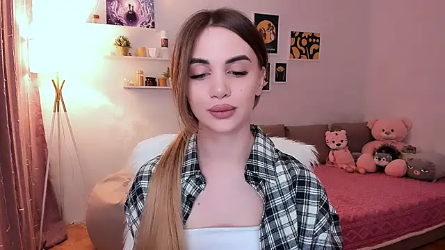 Snapshot of aPieceOfJoy chatting on 03.06.25 aPieceOfJoy online show from 03.06.25