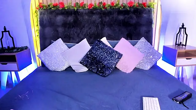 Karlagonzales  online show from 02.11.25