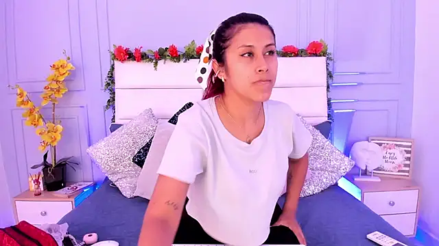 Karlagonzales  online show from 03.20.25