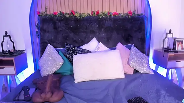 Karlagonzales  online show from 04.12.26