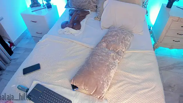 malaia hills online show from 03.21.25