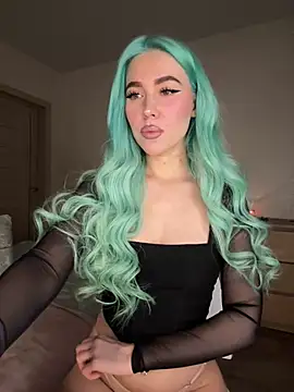 Snapshot of xDinnax chatting on 03.11.25 xDinnax online show from 03.11.25