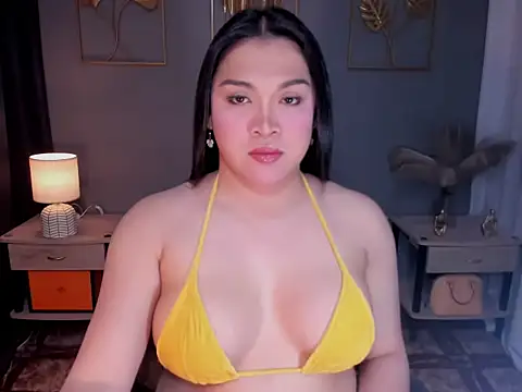 Snapshot of MaxeneCullens chatting on 09.24.25 MaxeneCullens online show from 09.24.25
