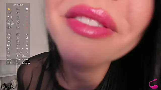 Veronicalanx1 online show from 10.29.25