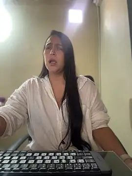 Snapshot of kendall_52 chatting on 05.26.26 kendall 52 online show from 05.26.26