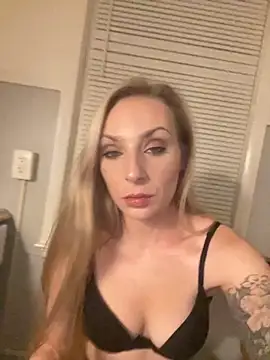 Snapshot of superrnovaaa777 chatting on 11.23.25 superrnovaaa777 online show from 11.23.25