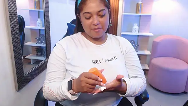 Kenya--Buhle online show from 09.13.25