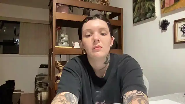 Snapshot of SweetMaisie chatting on 09.28.25 SweetMaisie online show from 09.28.25