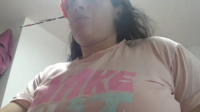 andreaisis2 online show from 10.31.25