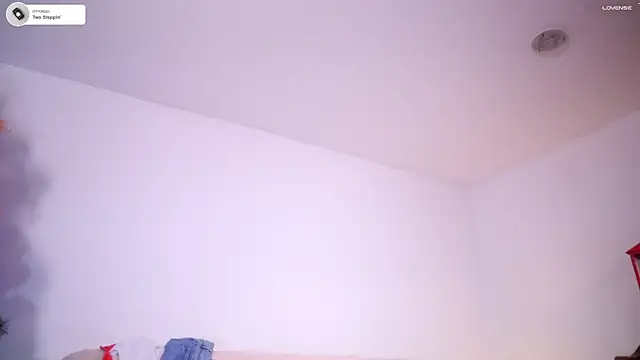 annie22love online show from 01.04.25