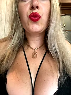 Kittenforyou online show from 09.12.25