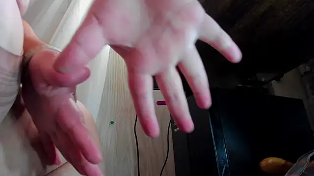 Snapshot of danidollxxx chatting on 01.16.25 danidollxxx online show from 01.16.25