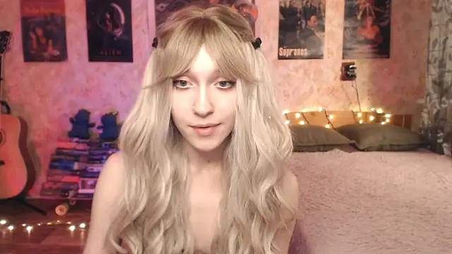 Friendly Ellie online show from 01.10.25